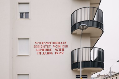 Gemeindebau Gebauergasse 10