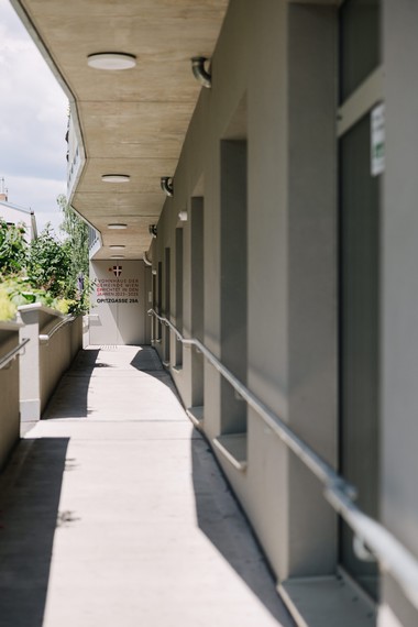 Gemeindewohnungen NEU Opitzgasse - Schriftzug