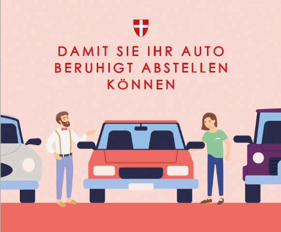 Ein Ehepaar räumt sein Auto in einer Garage aus